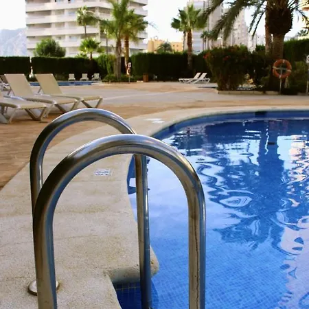 2b - Esmeralda - Pool & *