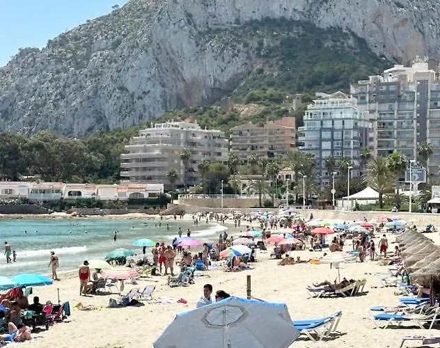 2b - Esmeralda - Pool & *