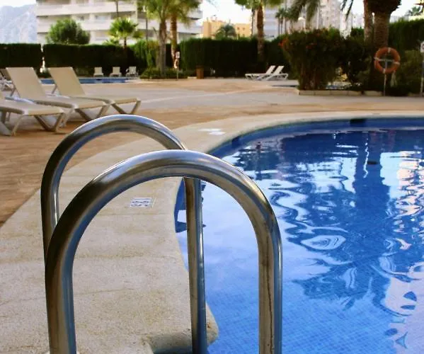 2b - Esmeralda - Pool & *