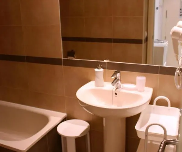 2b - Esmeralda - Pool & * Calpe