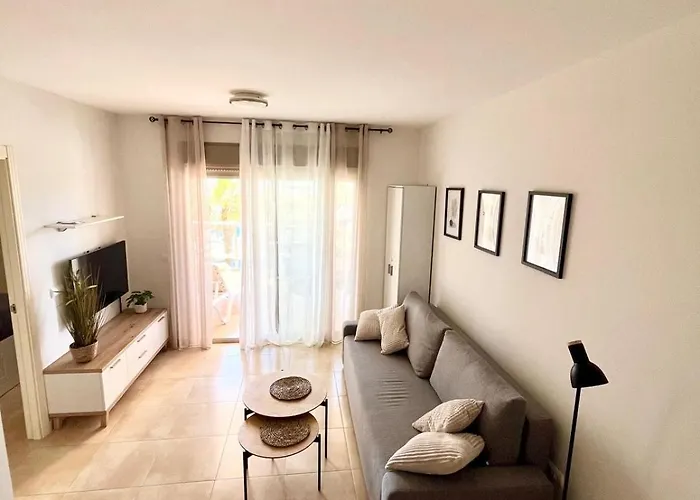 2b - Esmeralda - Pool & * Calpe